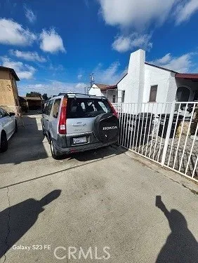 731 Belden Avenue, Los Angeles, California 90022 home-pic-2